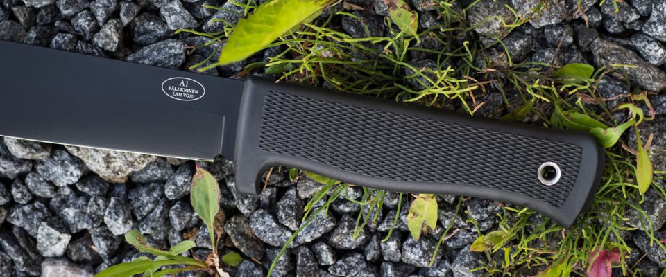 A1 – Svart Blad, Läder