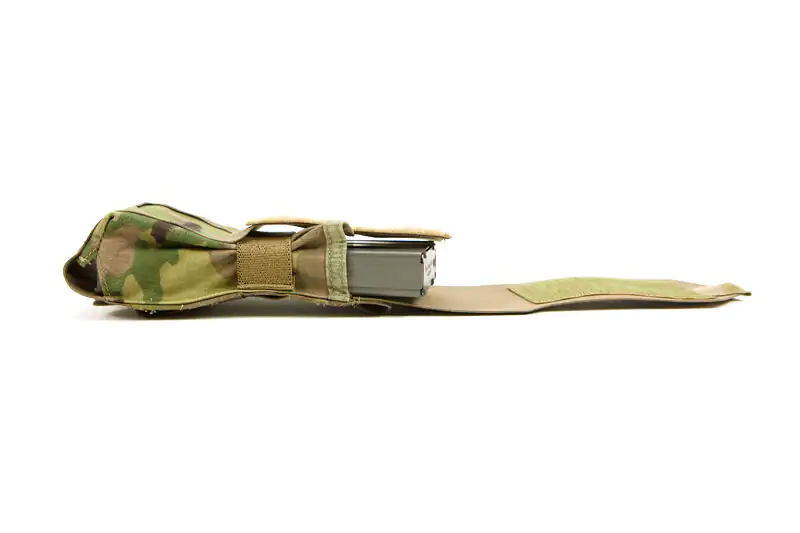 Helium Whisper Double M4 Magazine Pouch Multicam