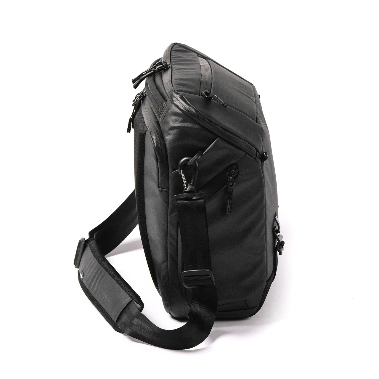 Nanuk N-PVD 15L Messenger Bag - Black