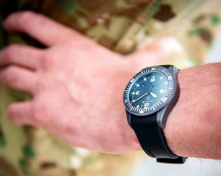 HOLTON NIVO - Dark Grey Rubber