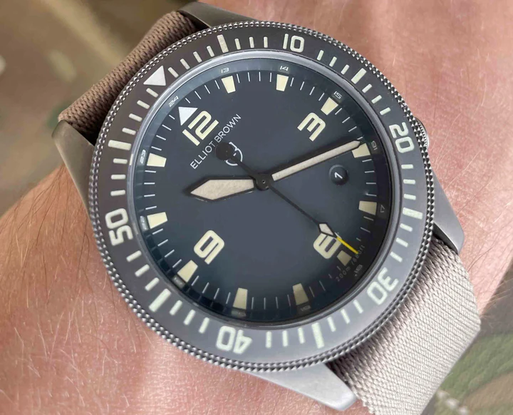 HOLTON NIVO - Desert Brown Webbing