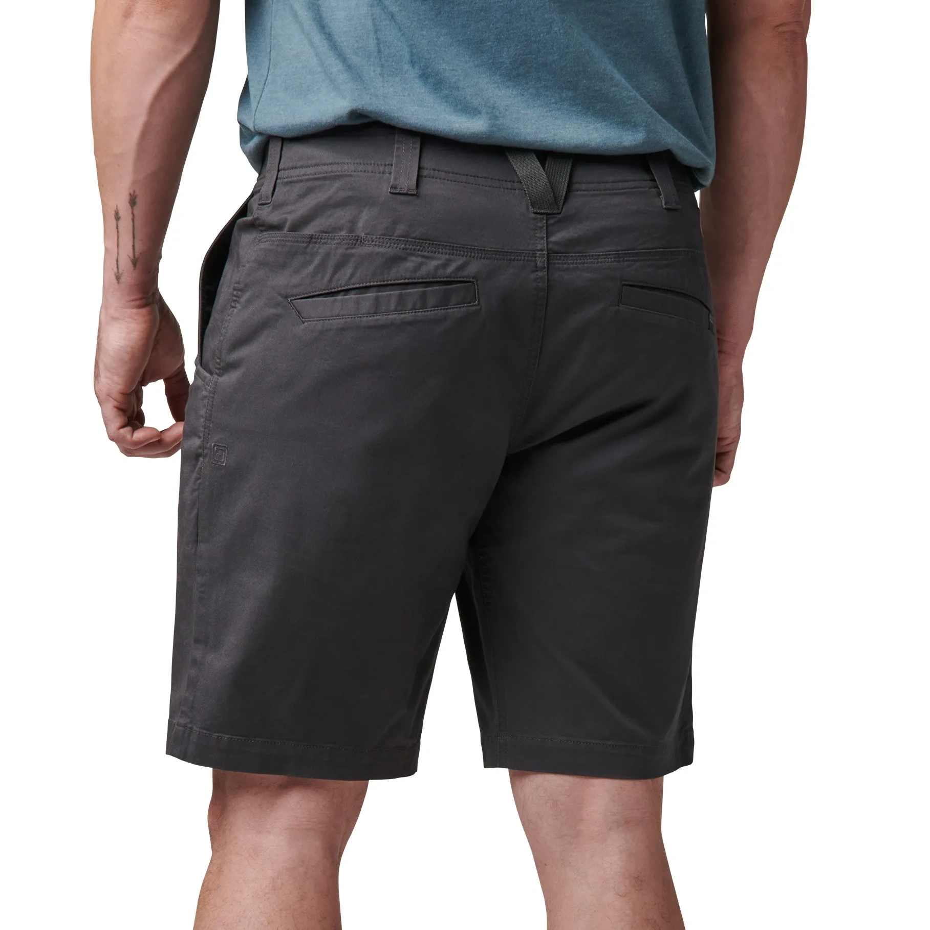 Aramis Short Volcanic 38