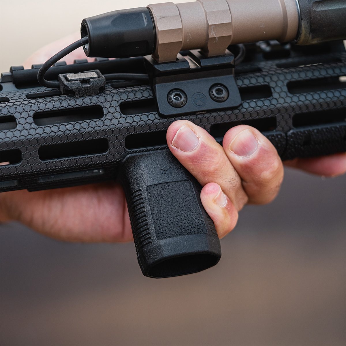 M-LOK SVG - Short Vertical Grip - Black